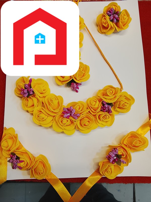 নেকলেস