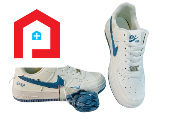 Nike স্নিকার্স
